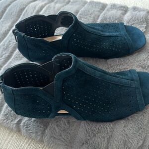 Bella Vita Navy Suede Leather💙💙